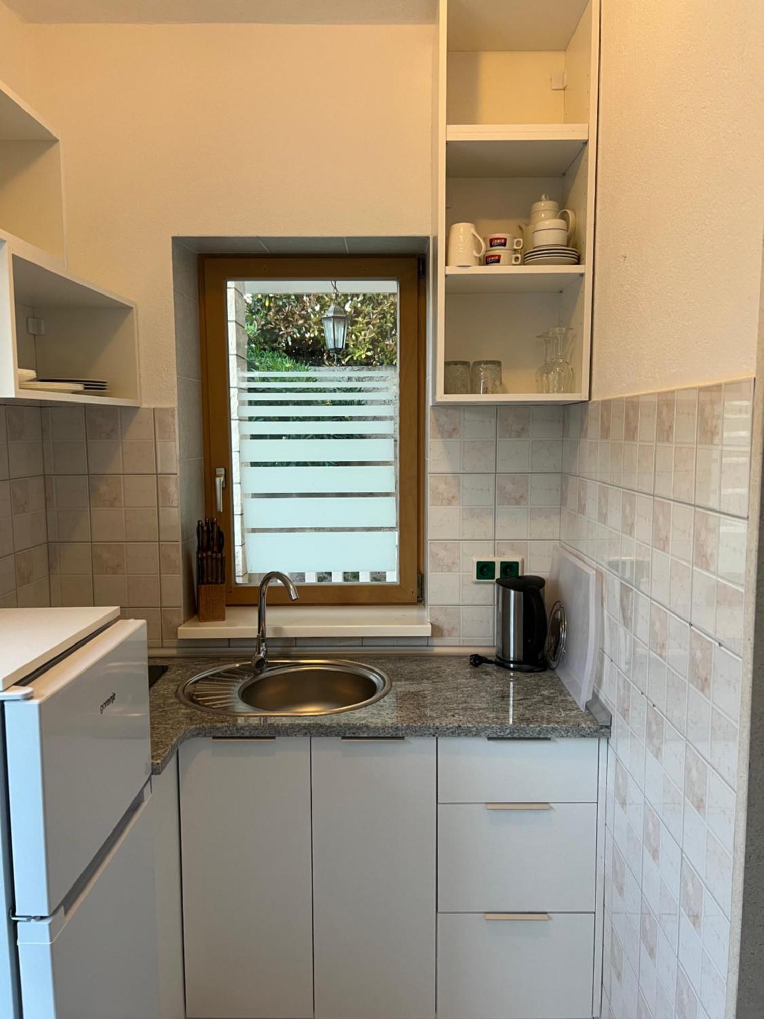 Villa Berlin Bol Esterno foto